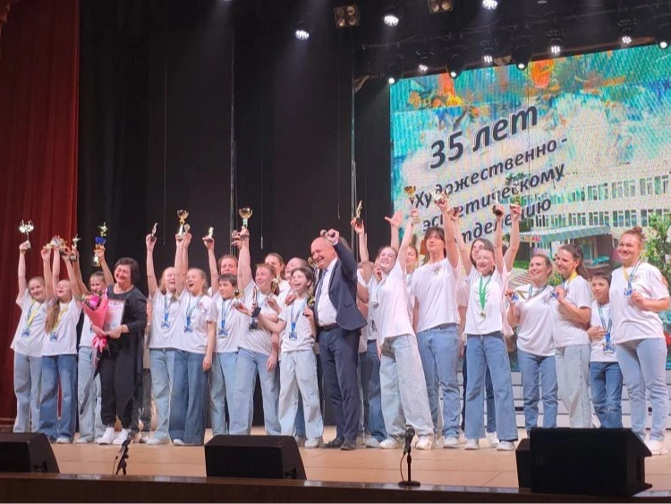 35 лет художественно-эстетическому отделению Школы Мира Миров.